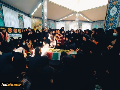 همزمان با سالروز شهادت حضرت فاطمه زهرا (سلام الله علیها) مراسم تشییع شهید گمنام در پردیس فاطمه زهرا (س) اصفهان انجام شد
