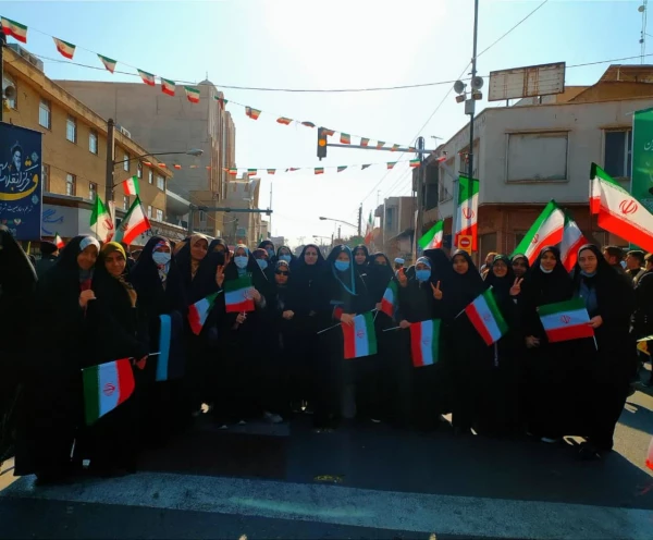 حضور دانشجویان دانشگاه فرهنگیان پردیس فاطمه زهرا (س) اصفهان در راهپیمایی ۲۲ بهمن