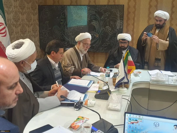 بر گزاری جلسه هم اندیشی مهدویت و امضاء تفاهم نامه  در دانشگاه فرهنگیان استان اصفهان