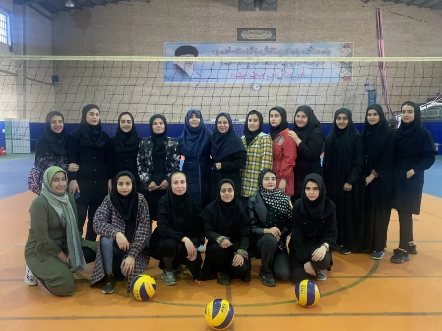 برگزاری لیگ  والیبال 
پردیس فاطمه زهرا (س) اصفهان