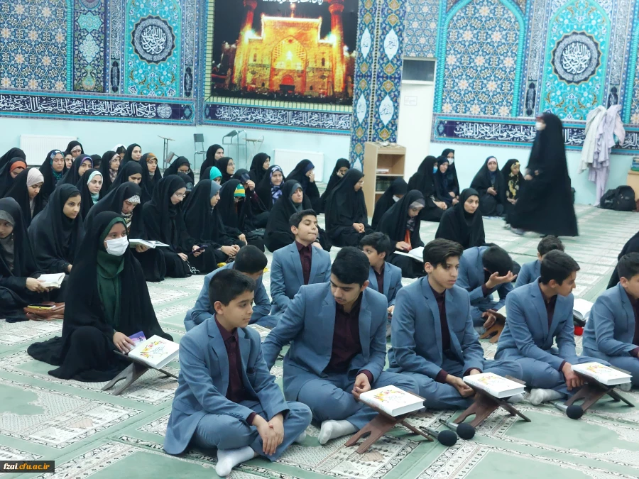 ویژه برنامه قرآنی قرار دلها(محفل انس با قرآن کریم) همراه با ضیافت افطار