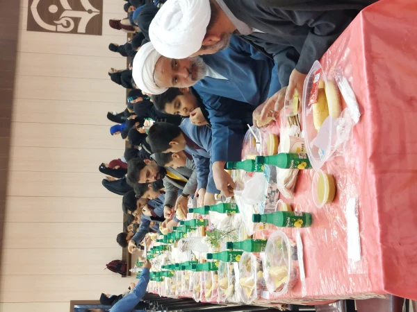 ویژه برنامه قرآنی قرار دلها(محفل انس با قرآن کریم) همراه با ضیافت افطار