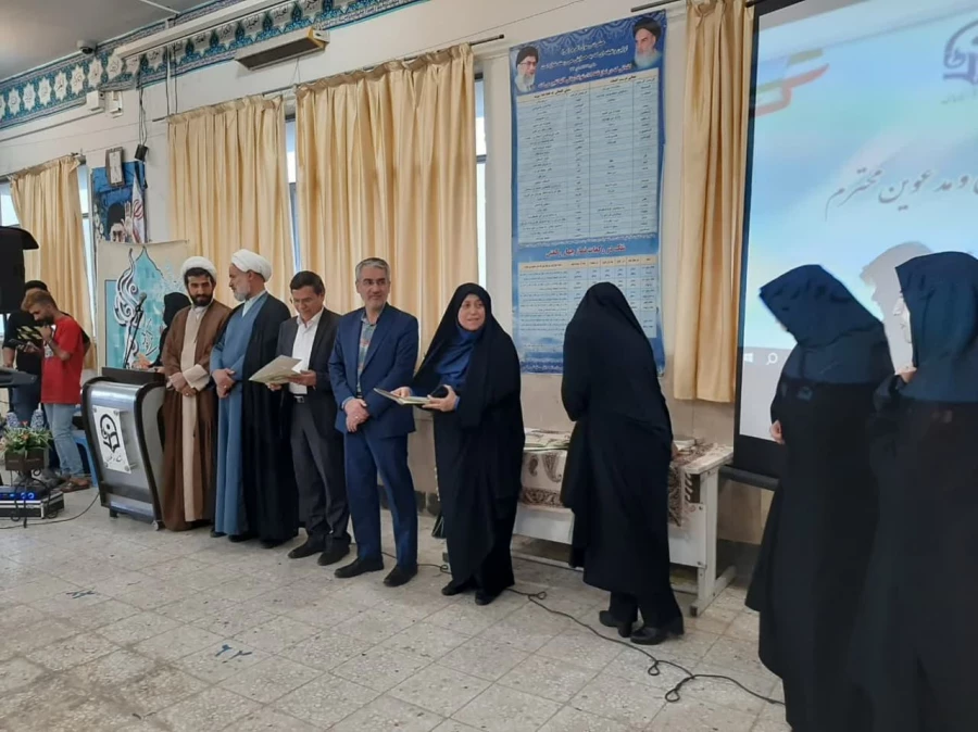 همزمان  با تولد حضرت معصومه (س) وروز دختر مراسم جشنی در پردیس فاطمه زهرا (س) واحد کوی امام برگزار گردید