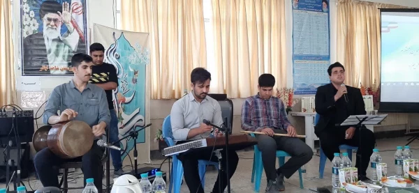 همزمان  با تولد حضرت معصومه (س) وروز دختر مراسم جشنی در پردیس فاطمه زهرا (س) واحد کوی امام برگزار گردید