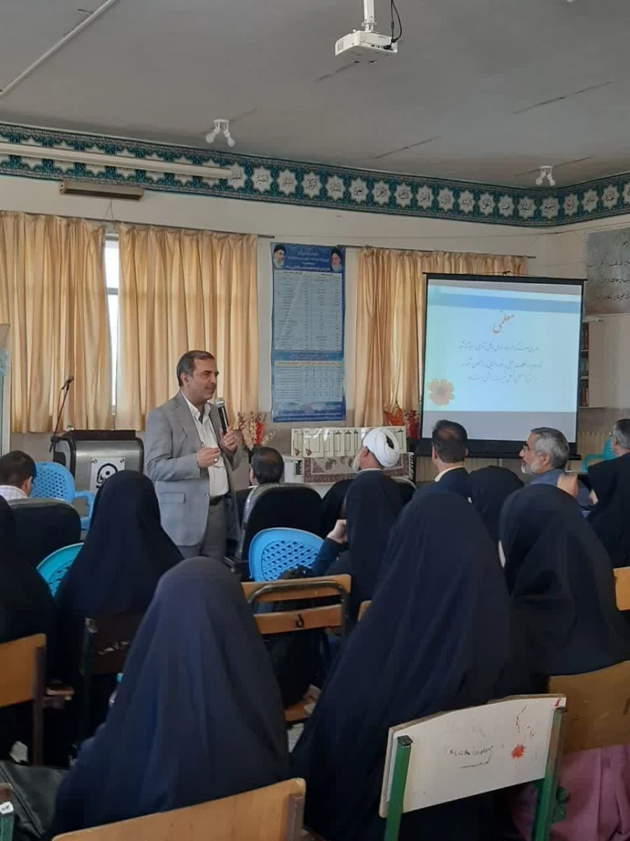 همزمان  با تولد حضرت معصومه (س) وروز دختر مراسم جشنی در پردیس فاطمه زهرا (س) واحد کوی امام برگزار گردید