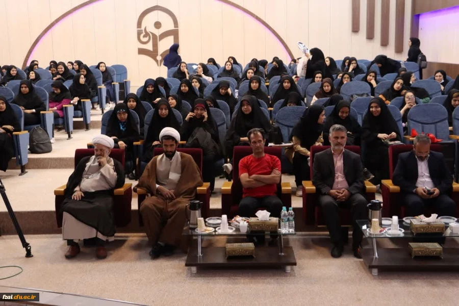 با حضور استاد محمد شجاعی  مدرس حوزه و دانشگاه
کارگاه وظایف مومنین در آخر الزمان در پردیس فاطمه زهرا (س)برگزار شد