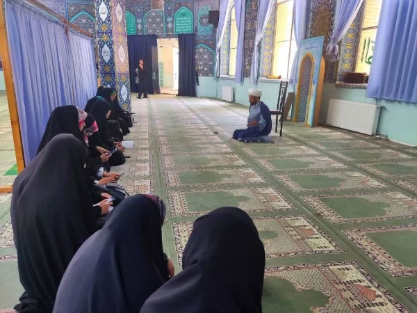 هشتمین جلسه از سلسله جلسات طرح کلی اندیشه اسلامی با حضور حجت الاسلام و المسلمین استاد خدایی درپردیس فاطمه الزهرا(س) به صورت حضوری و مجازی