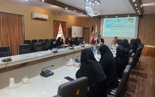 جلسه مدیران گروه پردیس فاطمه زهرا (س) با حضور دکتر کجباف مدیر محترم امور پردیس های استان اصفهان و دکتر کاشفی معاون محترم مدیریت امور پردیس های استان اصفهان