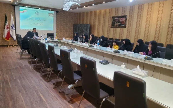 جلسه مدیران گروه پردیس فاطمه زهرا (س) با حضور دکتر کجباف مدیر محترم امور پردیس های استان اصفهان و دکتر کاشفی معاون محترم مدیریت امور پردیس های استان اصفهان