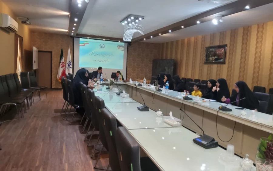 جلسه مدیران گروه پردیس فاطمه زهرا (س) با حضور دکتر کجباف مدیر محترم امور پردیس های استان اصفهان و دکتر کاشفی معاون محترم مدیریت امور پردیس های استان اصفهان