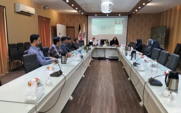 جلسه ی آموزشی توجیهی، جهت ارتقای سطح علمی و مهارتی دانشجویان راه یافته به مرحله کشوری جشنواره تدریس برتر درپردیس فاطمه زهرا (س) اصفهان