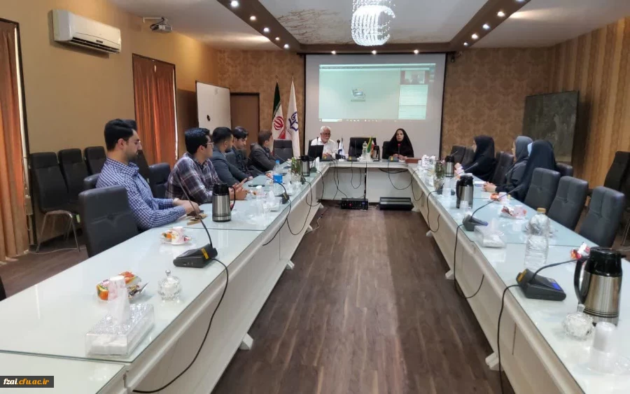 جلسه ی آموزشی توجیهی، جهت ارتقای سطح علمی و مهارتی دانشجویان راه یافته به مرحله کشوری جشنواره تدریس برتر درپردیس فاطمه زهرا (س) اصفهان