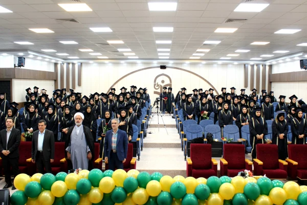 آیین دانش آموختگی دانشجویان ورودی 98 در پردیس فاطمه زهرا (س) اصفهان 