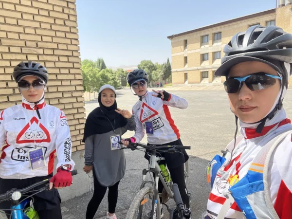 کسب مقام دوم تیمی توسط دانشجو معلمان دختر دانشگاه فرهنگیان پردیس فاطمه زهرا (س)  استان اصفهان در رشته دوچرخه سواری در ششمین المپیاد ورزش های همگانی دانشجویان دختر دانشگاه ها و موسسات آموزش عالی کشور