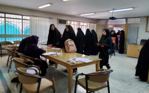 ثبت نام حضوری دانشجویان پردیس فاطمه زهرا (س) به روایت تصویر