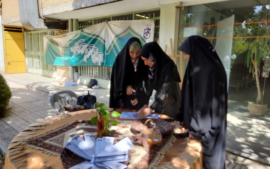 ثبت نام حضوری دانشجویان پردیس فاطمه زهرا (س) به روایت تصویر