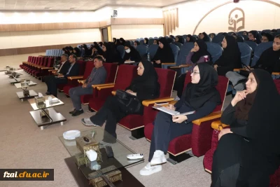 انجمن ورزشی پردیس فاطمه زهرا (س) اصفهان به مناسبت هفته تربیت بدنی کارگاه کارآفرینی در حوزه ورزش همگانی را در روز سه شنبه 2 آبان ماه برگزار کرد.