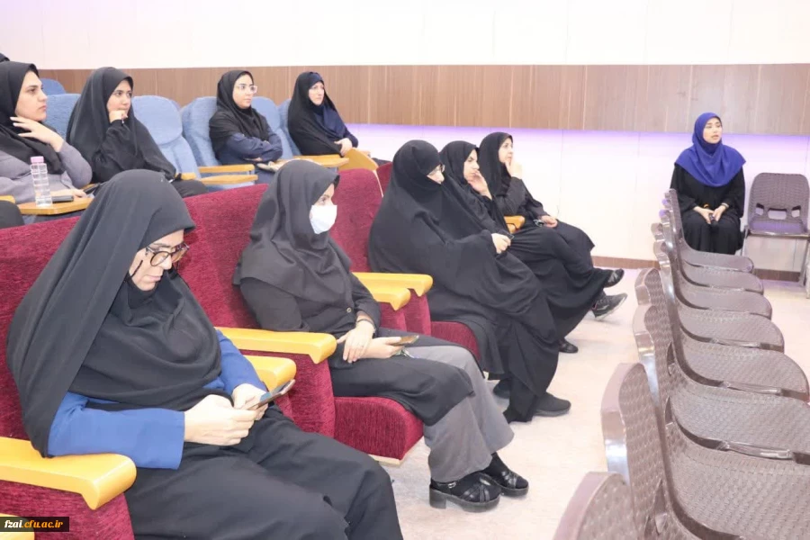 جلسه پرسش و پاسخ با رییس، معاون هماهنگی،مسئول امور دانشجوئی و مالی مدیریت پردیس های استان، نماینده محترم دفتر مقام معظم رهبری،روسا ومعاونین پردیس ،مدیران گروه ،مسئول حراست 