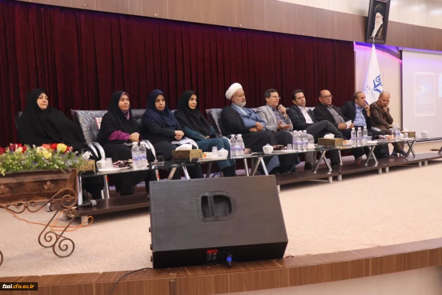 جلسه پرسش و پاسخ با رییس، معاون هماهنگی،مسئول امور دانشجوئی و مالی مدیریت پردیس های استان، نماینده محترم دفتر مقام معظم رهبری،روسا ومعاونین پردیس ،مدیران گروه ،مسئول حراست 