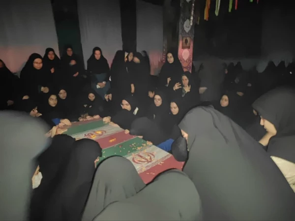 تشییع شهدای گمنام به مناسب ایام فاطمیه ( س) در پردیس فاطمه زهرا (س) اصفهان