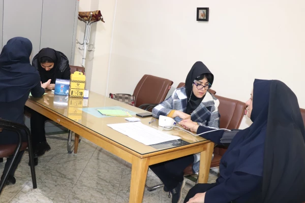 آزمایش رایگان قند خون و فشار خون 