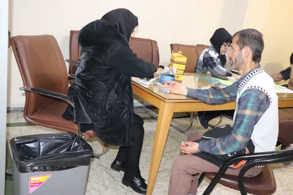 آزمایش رایگان قند خون و فشار خون 