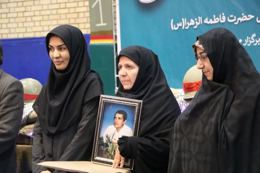 به میزبانی پردیس فاطمه زهرا(س) استان اصفهان برگزار شد:
یادواره شهدای دانشجو معلم دانشگاه فرهنگیان استان اصفهان