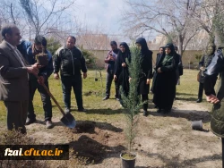 به مناسبت ۱۵ اسفندماه، روز درختکاری و هفته بزرگداشت محیط زیست و منابع طبیعی، مراسم کاشت نهال در پردیس فاطمه زهرا(س) اصفهان برگزار گردید.