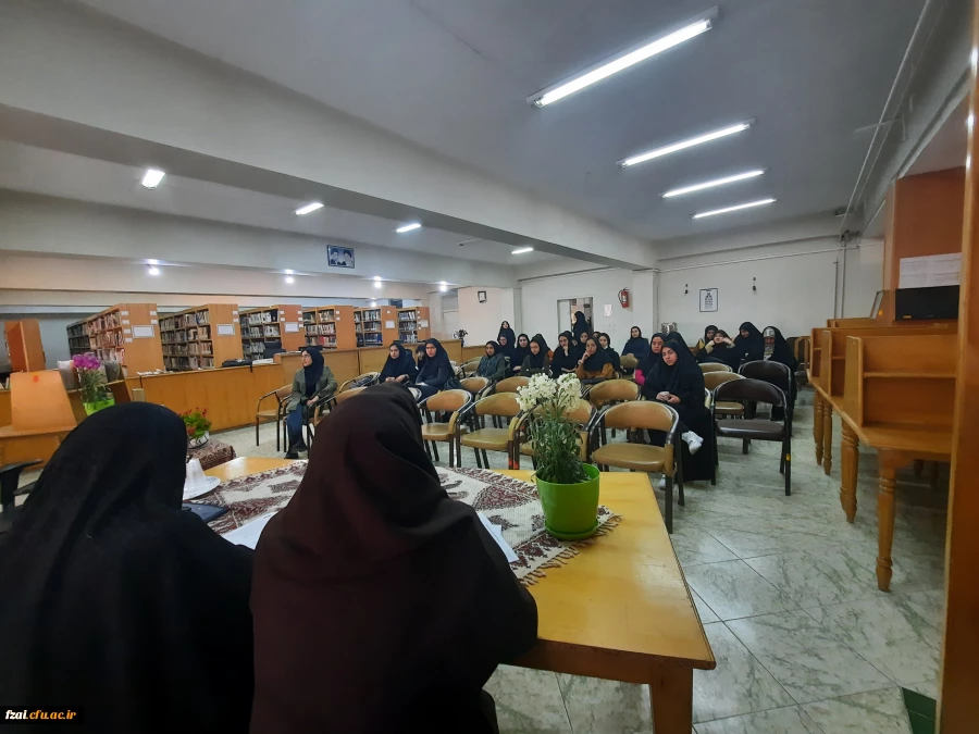 کارگاه به مناسبت 25 اسفند ماه زادروز پروین اعتصامی شاعره بزرگ زبان فارسی در کتابخانه پردیس فاطمه زهرا(س) اصفهان