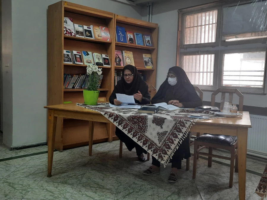 کارگاه به مناسبت 25 اسفند ماه زادروز پروین اعتصامی شاعره بزرگ زبان فارسی در کتابخانه پردیس فاطمه زهرا(س) اصفهان