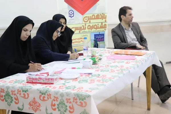 حضور دکتر حمیدرضا کاشفی، معاونت هماهنگی امور پردیس های استان اصفهان در پردیس فاطمه الزهرا(س) و بازدید میدانی از روند برگزاری دومین روز از مرحله استانی جشنواره تدریس برتر در استان 
