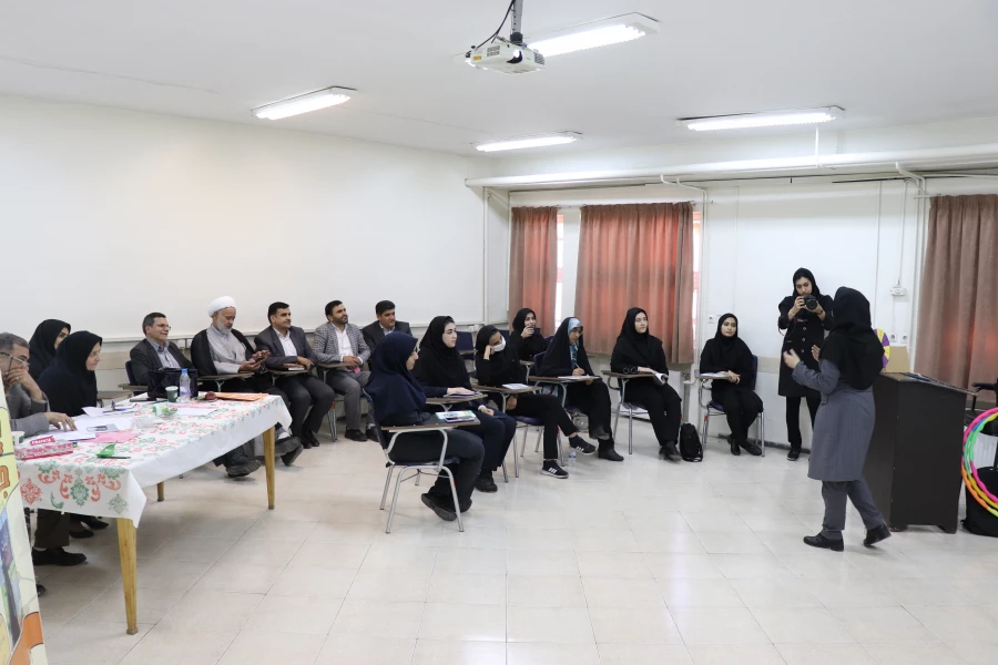 دومین روز از مسابقات جشنواره تدریس از صبح امروز در پردیس فاطمه الزهرا(س) اصفهان آغاز گردید.