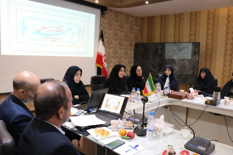 مراسم گرامیداشت سالروز شهادت استاد مطهری و  بزرگداشت  مقام معلم با حضور اساتید پردیس حضرت فاطمه زهرا (س) اصفهان 