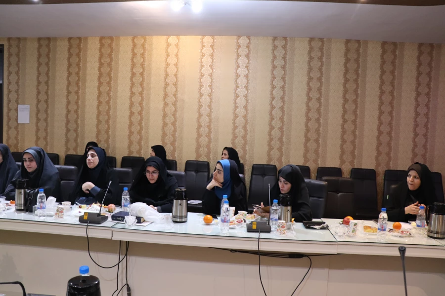 مراسم گرامیداشت سالروز شهادت استاد مطهری و  بزرگداشت  مقام معلم با حضور اساتید پردیس حضرت فاطمه زهرا (س) اصفهان 