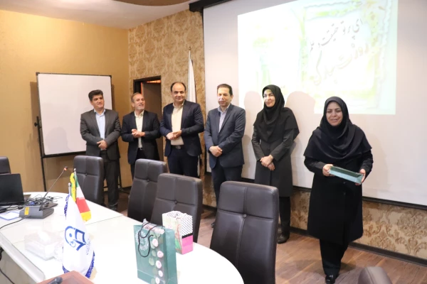 جلسه ی شورای اداری پردیس  فاطمه زهرا(س) 