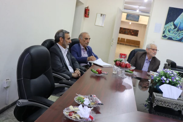 دیدارریاست پردیس با پیشکسوتان دانشگاه فرهنگیان اصفهان 