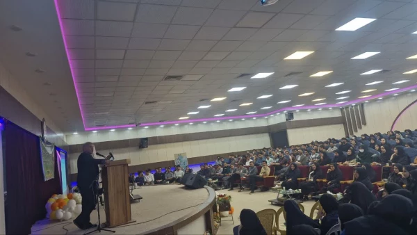 به مناسبت هفته بزرگداشت مقام معلم، روان شناس و مشاور برگزار شد