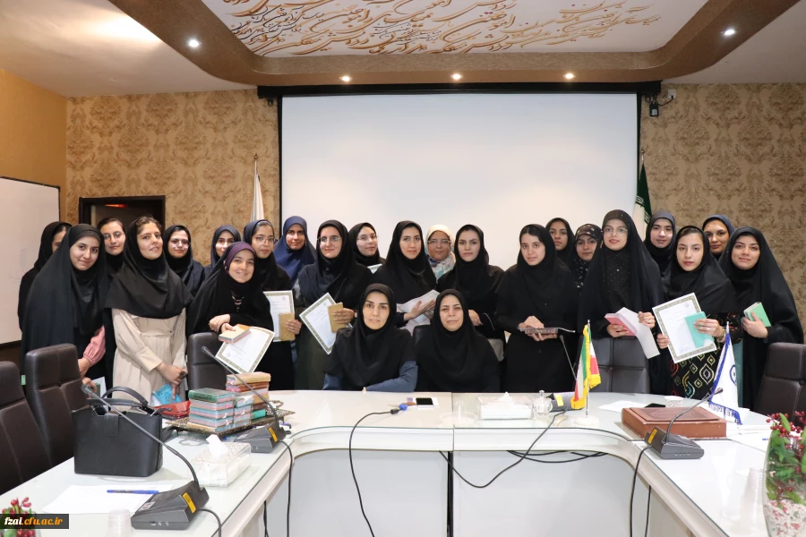  نشست صمیمانه دکتر اکرمی رییس پردیس فاطمه زهرا (س)  با نمایندگان آموزشی 