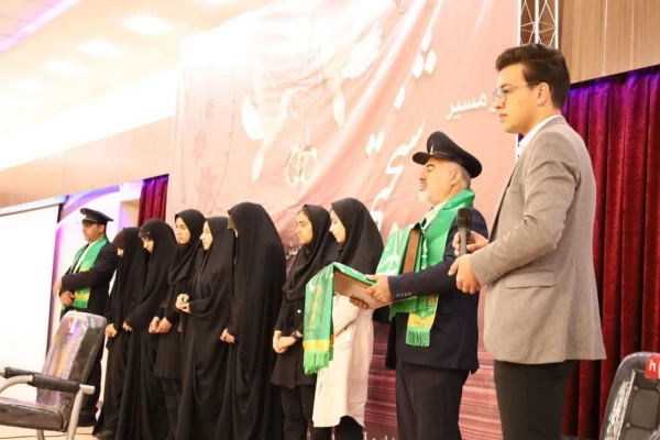 حضور پرچم متبرک حرم حضرت معصومه (س) در سالن شهید سلیمانی پردیس فاطمه زهرا (س) به مناسبت روز دختر