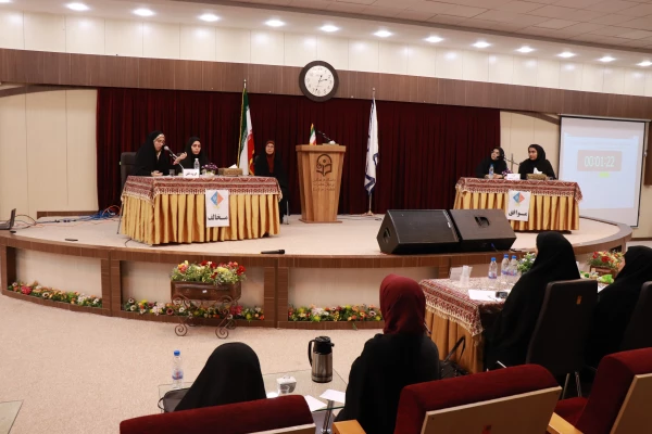 ادامه مناظرات دانشجویی در پردیس فاطمه زهرا(س) اصفهان