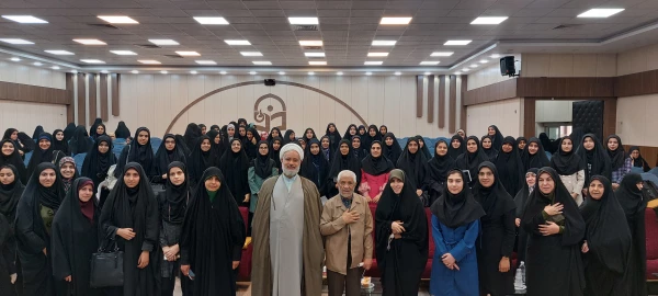 جلسه ای با حضور استاد اصغر طاهرزاده