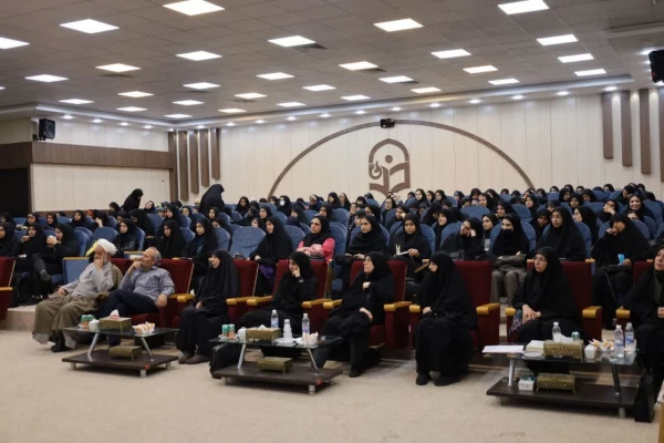 جلسه ای با حضور استاد اصغر طاهرزاده