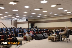 جلسه ای با حضور استاد اصغر طاهرزاده