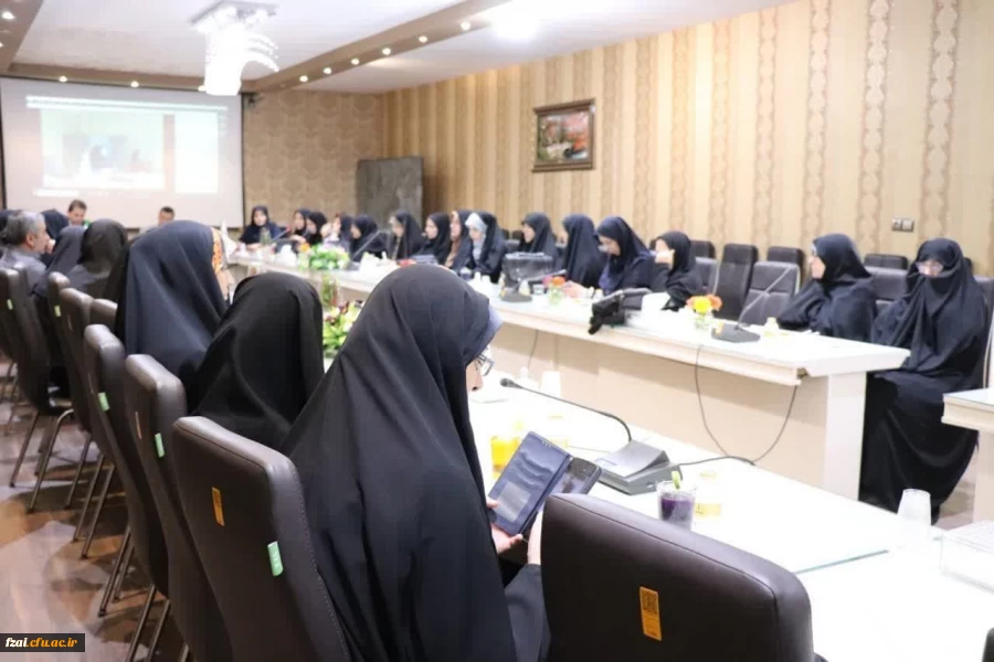 تشکیل جلسه مسیولین مدیریت استان با اعضای هیات علمی  2