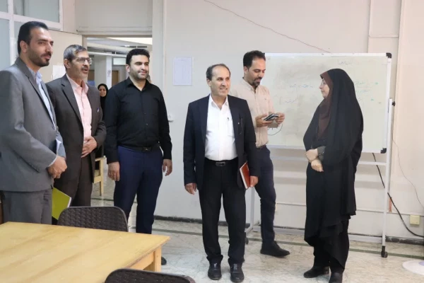 بازدید نماینده نظارت وزارت آموزش و پرورش از پردیس فاطمه زهرا (س) اصفهان