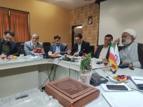 نشست سرپرستان سراهای دانشجویی دانشگاه با علی اکبر کجباف و هیات همراه