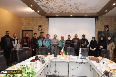 پردیس فاطمه زهرا س

گرامیداشت سالروز ولادت با سعادت حضرت علی (ع) و اهدا لوح تبریک به کارکنان آقا 