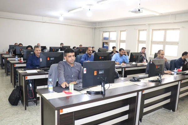 برگزاری آزمون متقاضیان اعزام به خارج معلمان آموزش و پرورش  در دانشگاه فرهنگیان فاطمه زهرا(س) اصفهان 