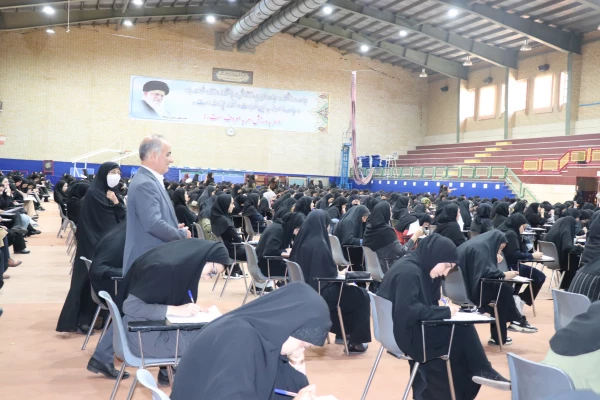 شروع آزمونهای پایان نیمسال دوم تحصیلی در پردیس فاطمه زهرا س دانشگاه فرهنگیان اصفهان  