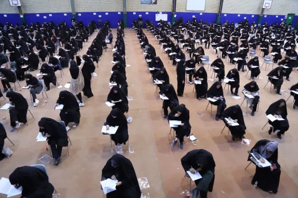 برگزاری آزمون اصلح مهارت آموزان در پردیس فاطمه زهرا(س)  